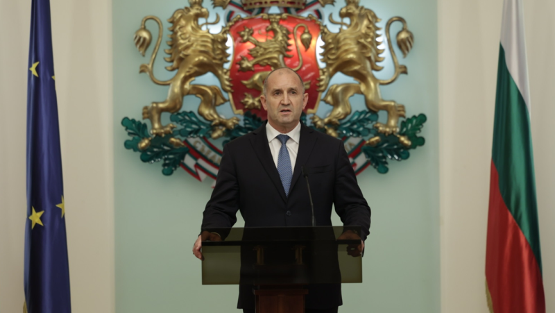 Президентът внесе в НС предложението за референдум