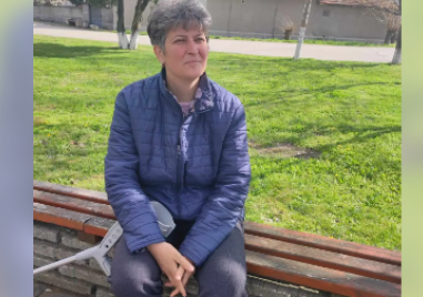 49-годишна жена, вдовица, има нужда от помощ в борбата с множествената склероза
