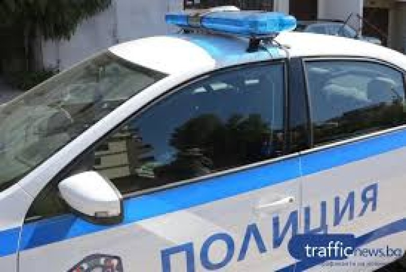 Задържаха локалните, ритали момче до спирка в София