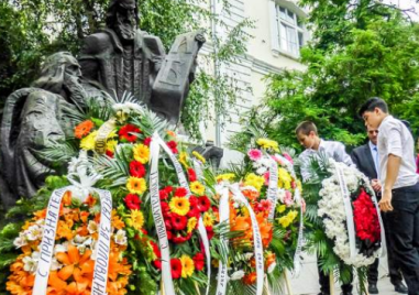 Честит ден на българската азбука, за пръв път празнуван в Пловдив преди 174 години