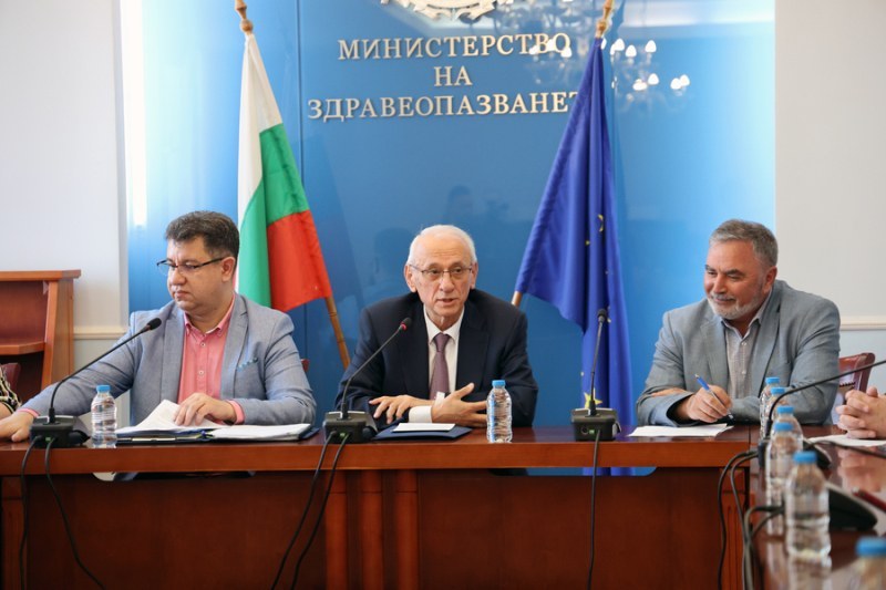 С безплатни домашни тестове ще се изследваме за рак на дебелото черво и маточната шийка