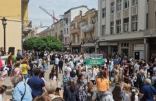 Ученици: Горди сме с нашата писменост, чест е да празнуваме 24 май