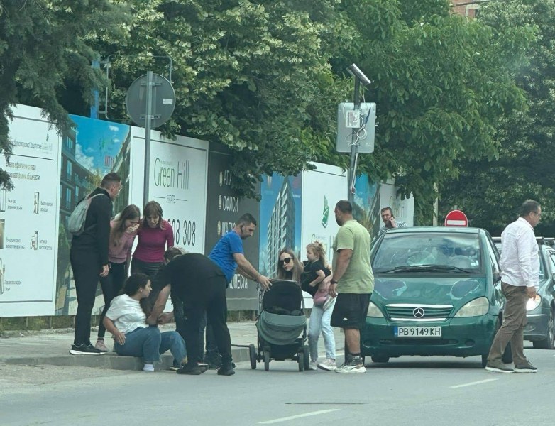 Шофьор блъсна майка с количка в Смирненски