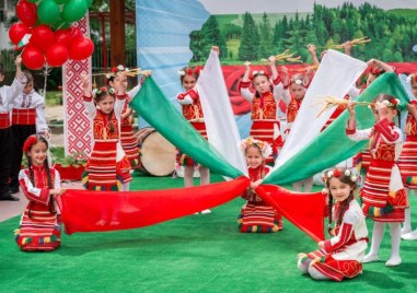 Завършването на учебната година в ДГ „Чучулига“ – празник на българските традиции и новото начало