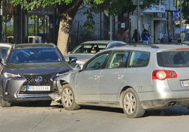 Катастрофа на Пещерско шосе затрудни движението