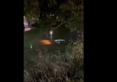 Пиян шофьор полетя с колата си в река