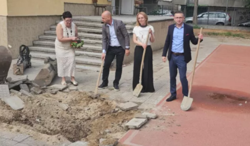 Дадоха старт на строителството на нов корпус и мултифункционална зала в НУ „Христо Ботев“