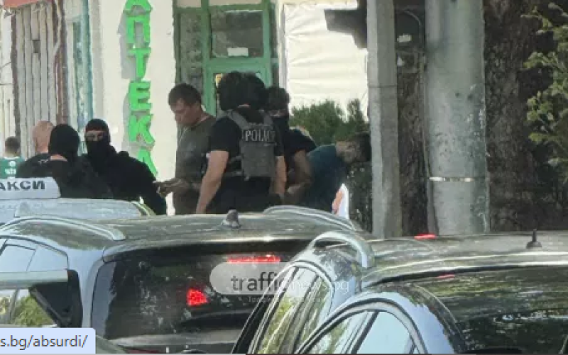 Зрелищни арести на булевард в Пловдив парализираха трафика