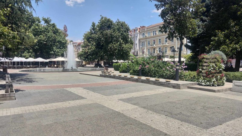 Четвъртък в Пловдив - слънчев и много горещ