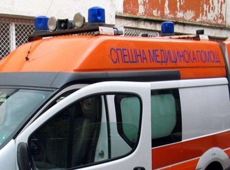 Прилошаване, обилно изпотяване, притъмняване - повече спешни повиквания в Пловдив заради жегата