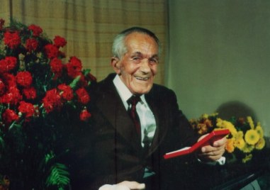 Да почетем паметта на Аспарух Лешников - „рицарят на горното Фа“
