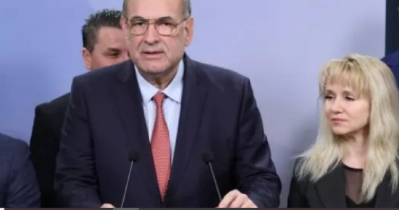 Парламентарната група, свързвана с Ахмед Доган, вече е с името „Алианс за права и свободи“