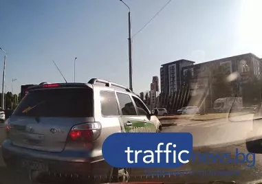 Шофьор камикадзе обърка пътното движение с рулетка, замалко да предизвика меле