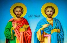 Светите чудотворци и безсребреници Козма и Дамян от Рим почита Църквата днес