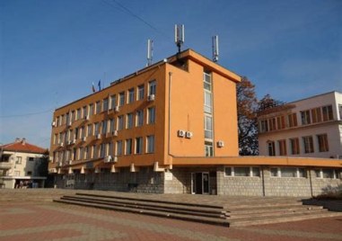 Община Съединение търси мнението на жителите по повод Стратегия за развитието на образованието