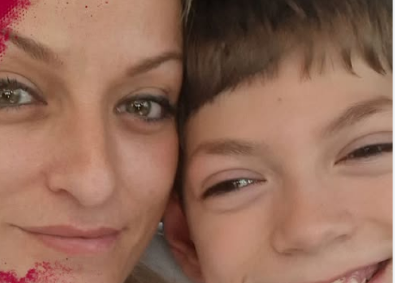 13-годишно момче има нужда от помощ, за да може да ходи и да има нормален живот