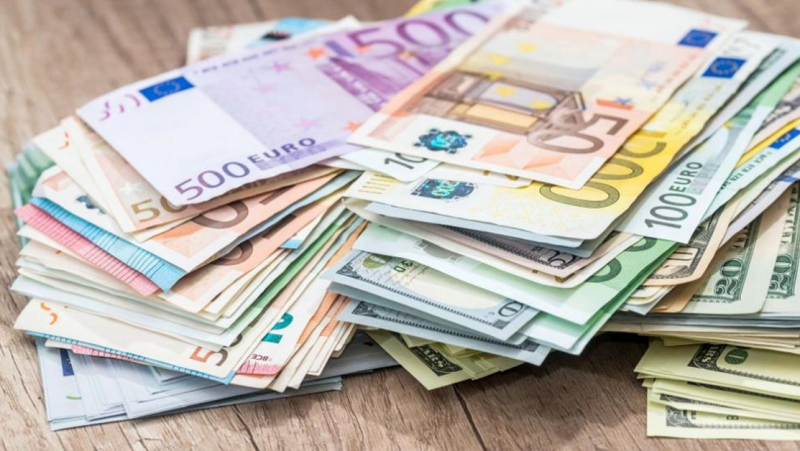 Обясниха как ще се превалутират в евро парите за пенсии