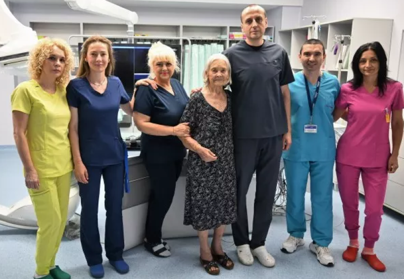 УМБАЛ „Свети Георги“ извърши животоспасяваща TAVI процедура на 96-годишна пациентка