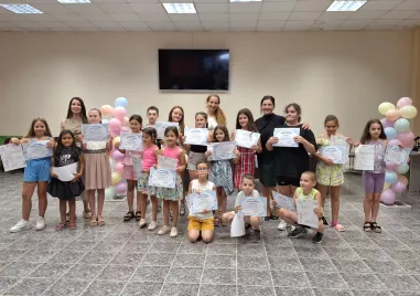 За финал – първата група от занималня „Летни усмивки“ с вълнуващо творческо представяне