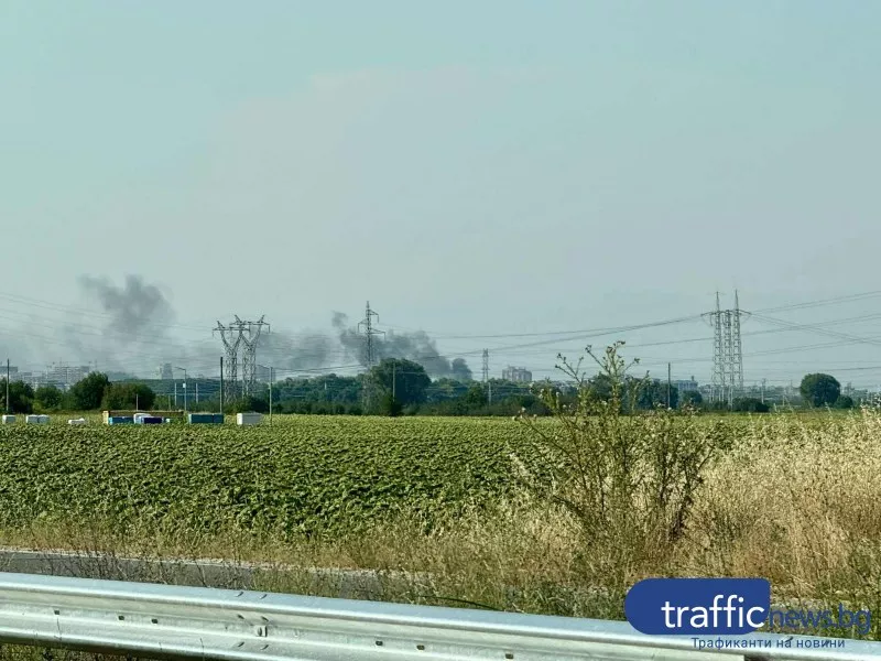 Пожар в индустриалната зона на Тракия, два екипа огнеборци пътуват натам