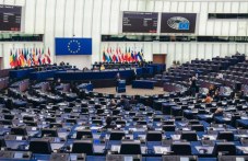 Европейският парламент официално каза “да“ на България за еврозоната!