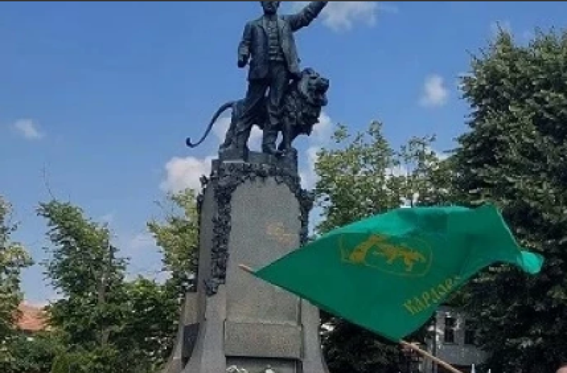 Карлово се готви да отбележи 188 години от рождението на Левски и празника на града Карлово се готви да отбележи 188 години от рождението на Левски и празника на града