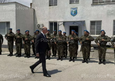 Премиерът Росен Желязков пристигна в авиобазата в Крумово