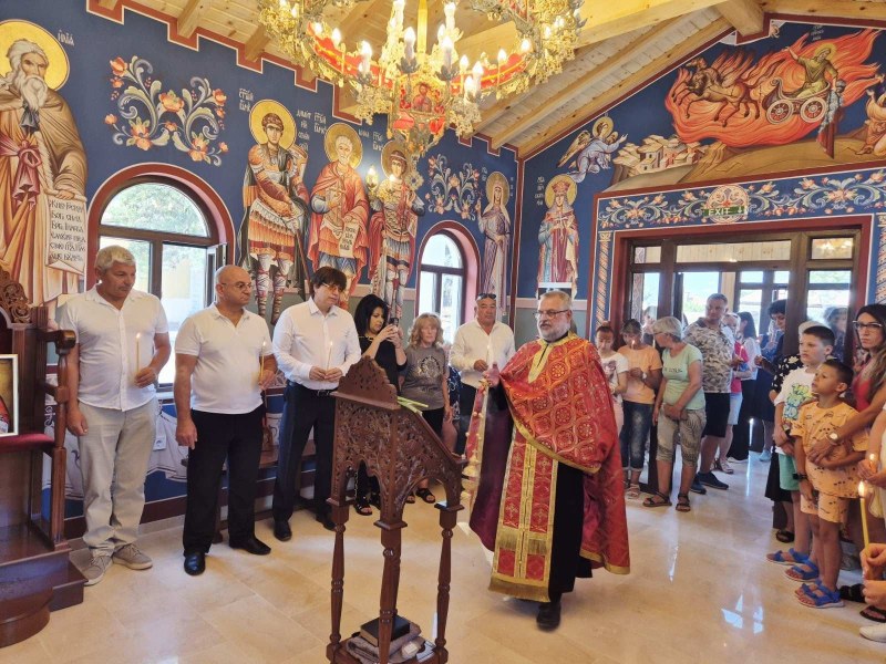 Откриха нов храм в община Съединение