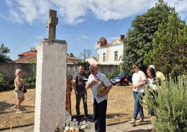 Карловци почетоха паметта на зверски убитите през “Страшното“