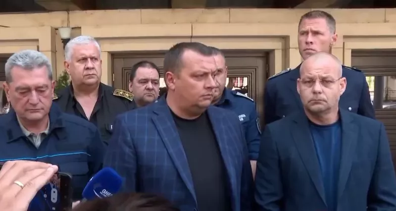 Въздушната помощ за пожарите от Европа пристига на летището в Пловдив ВИДЕО