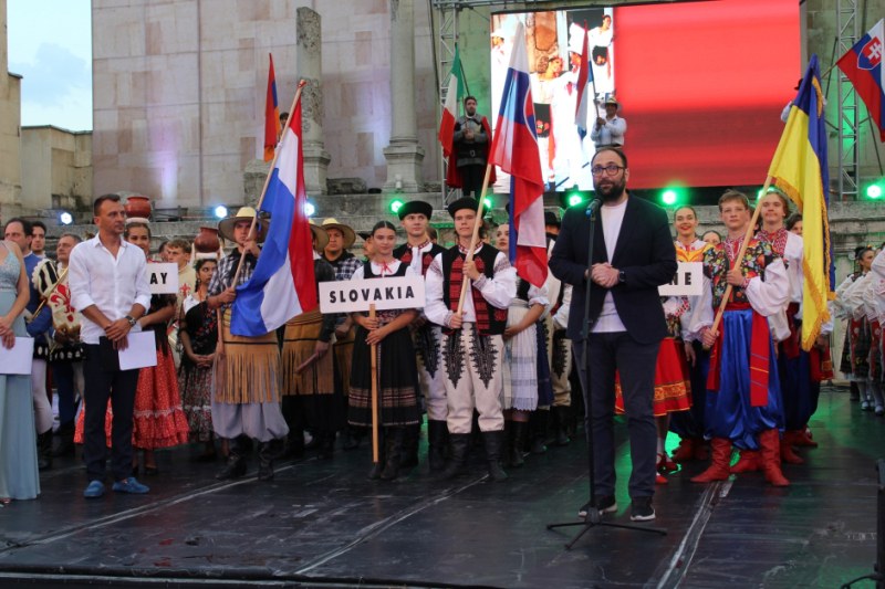 Променят мястото и часа на утрешния концерт от Фолклорния фестивал