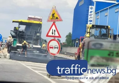 Ремонтът на Голямоконарско шосе напредва - положиха първия асфалт по трасето