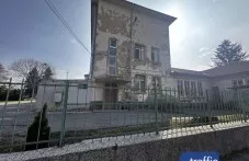 Фирми и консорциуми се конкурират да обновят училище в Пловдив, нуждаещо се от спешен ремонт