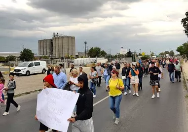 Часове чакане за автобус: Жители на пловдивско село излизат на протест