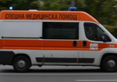 Кола блъсна жена в Пловдив, пресичала неправилно
