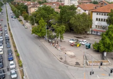 Стесняват част бул. „Христо Ботев“ заради нова ВиК шахта в