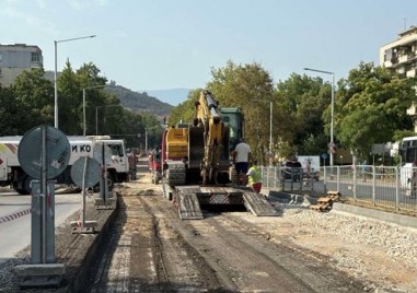 Въвеждат временна организация на движение по западното платно на бул. „Васил Априлов“