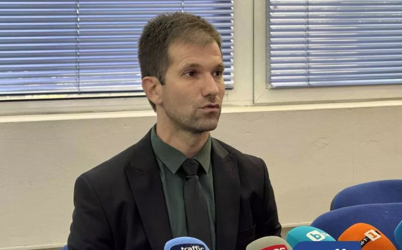 Предадоха в психиатрия мъжа от Първомайско, подал сигнала за полета София - Лондон