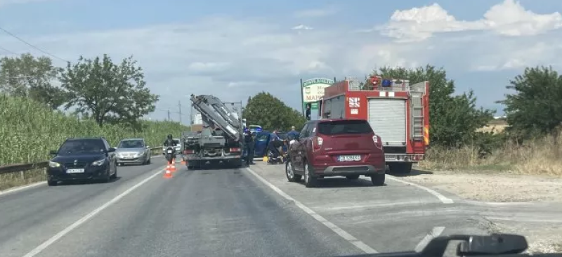 Тежка катастрофа стана край Пловдив, кола е смачкана