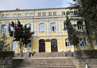17 училища в Пловдив и областта с нови директори, 9 остават без ръководител