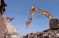 Пловдивчанин и Oбщината спорят за законността на стара постройка в центъра на града – стигнаха до съд