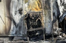 Големи са материалните щети след пожара, пламнал в хале в Кючука