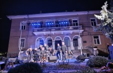 Стотици танцуваха на музиката на Ибряма в Марково