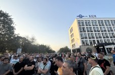 Сигнали за натиск върху работници в КЦМ, поискали по-високи заплати – преговорите продължават