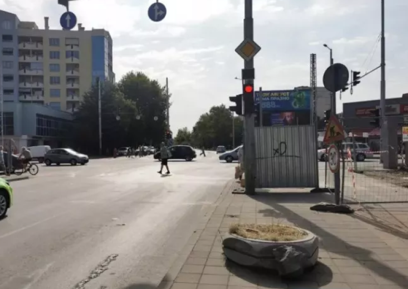 Ограничават до края на септември движението по част от бул. „Никола Вапцаров“