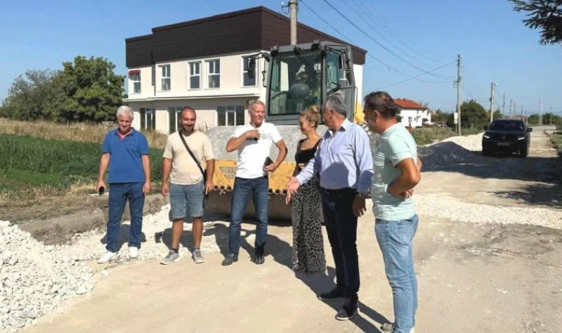 Строителните дейности по подмяна на водопроводната мрежа в Костиево са в ход