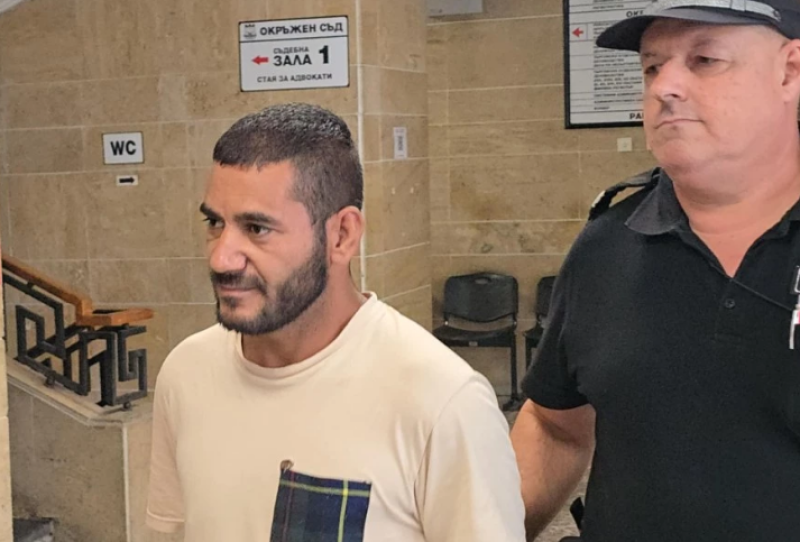 Ето го мъжа, обрал служител на казино в Белозем