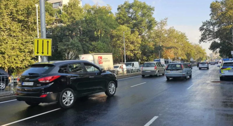 Коли вече тръгнаха по ремонтираното източно платно бул. „Васил Априлов“