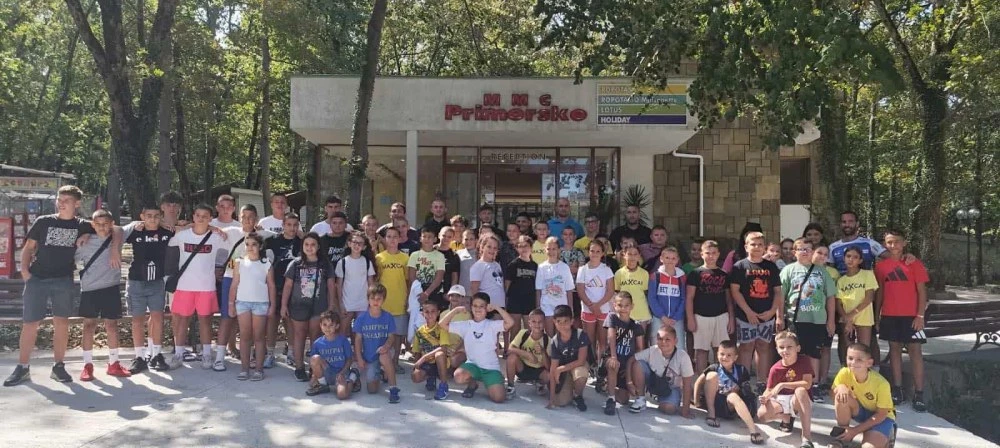 „Златните момчетата“ от Труд дублираха титлата на републиканското по плажен хандбал