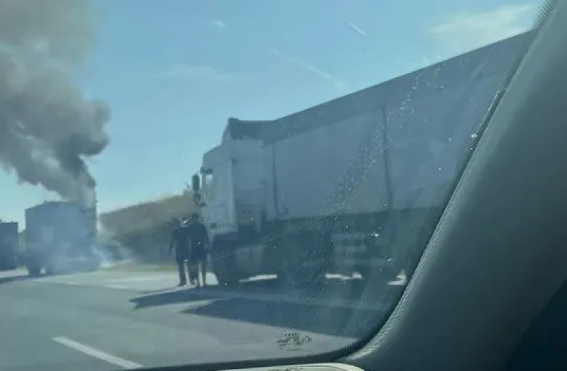 Ремарке се запали на АМ “Тракия“